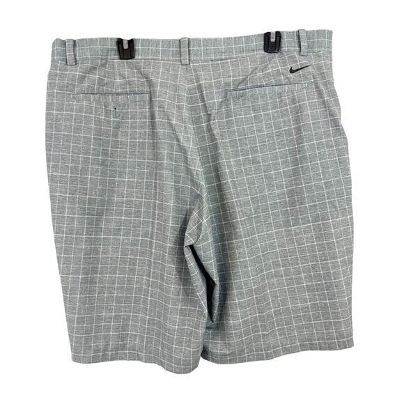 Nike Golf Gray & White Grid Plaid Performance Flat Front Shorts - Size 40 - Picture 2 of 7
